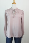 Chelsea & Theodore Tie-Neck Satin Blouse nueva (talla XS)
