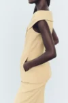 Chaleco tipo bustier cruzado - Beige | ZARA (talla small)