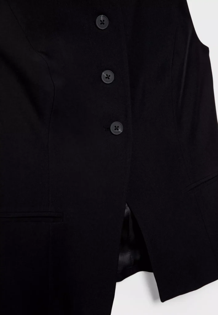 Chaleco botones | Stradivarius (talla XL pequeno, es como M)