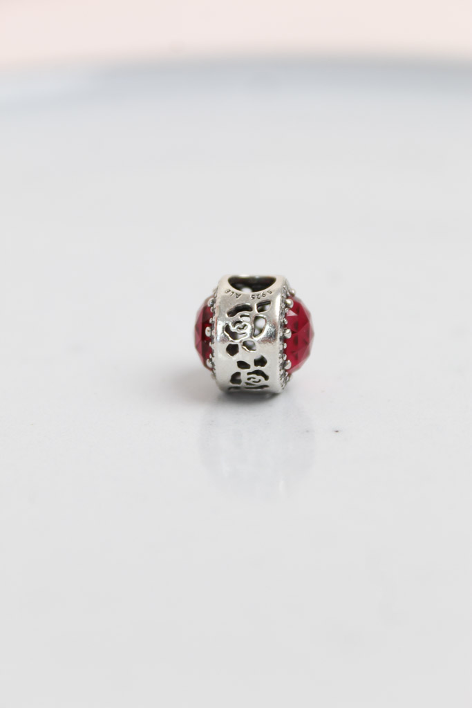 Radiant Hearts Charm PANDORA