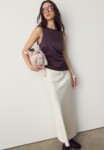 Satin midi skirt STRADIVARIUS (XL, parece M/L)