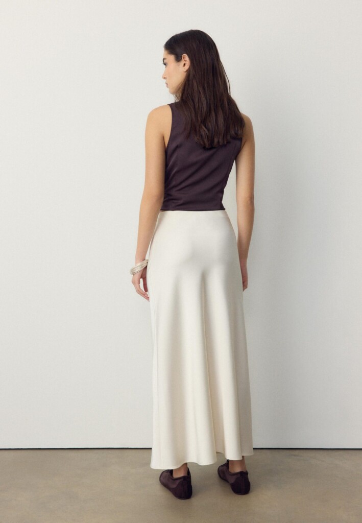 Satin midi skirt STRADIVARIUS (XL, parece M/L)