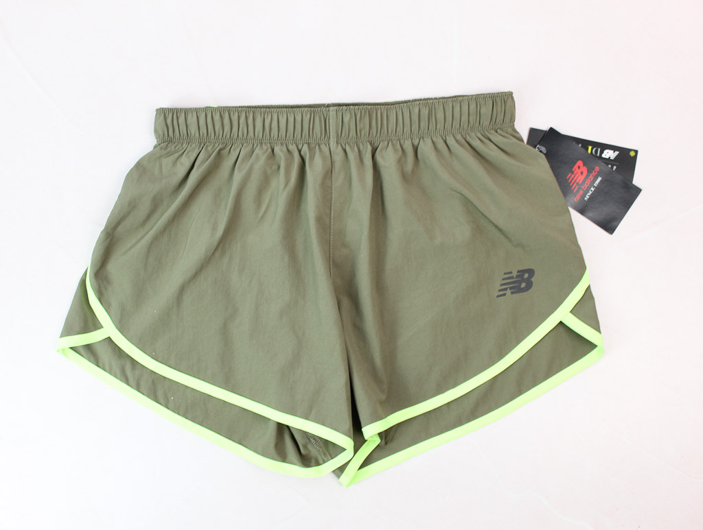 Short NEW BALANCE nuevo (talla XS)