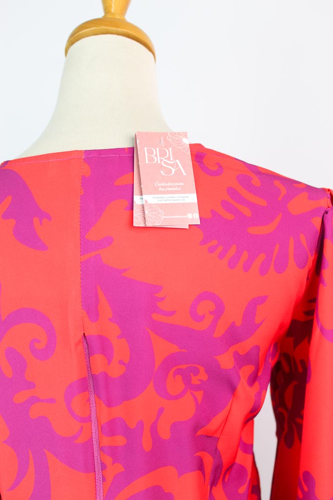 Blusa COMO LA BRISA nueva (talla XL, parece L)
