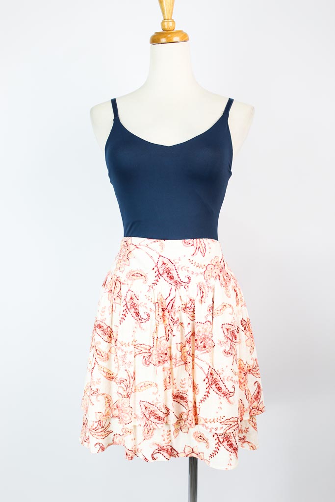 Falda EXPRESS nueva (talla 12)