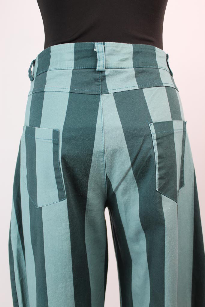 Pantalón rayas verticales NUEVO (talla M/L)