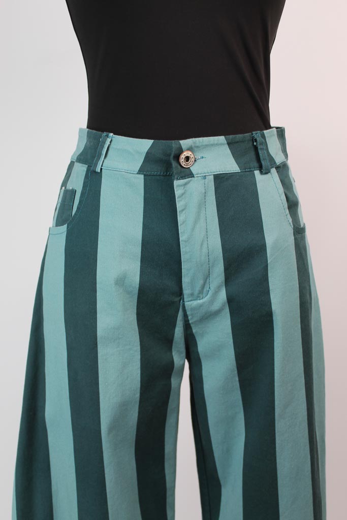 Pantalón rayas verticales NUEVO (talla M/L)