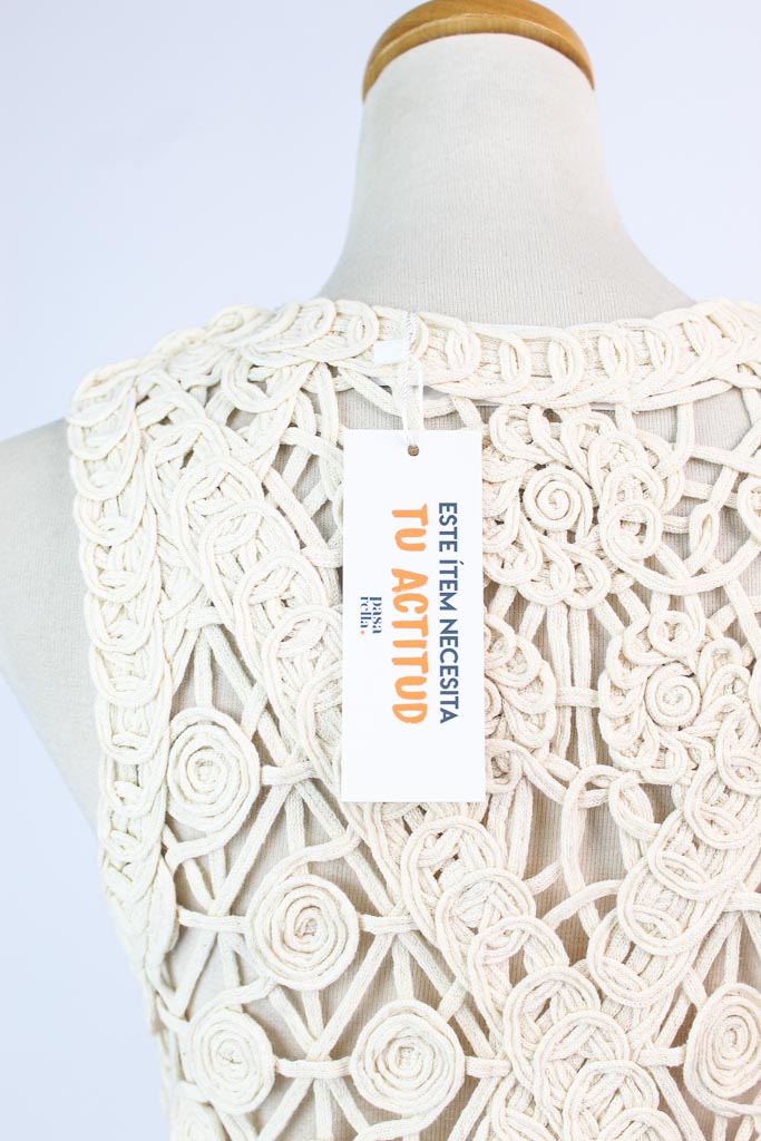 Sleeveless Crochet Top nuevo (talla S/M)