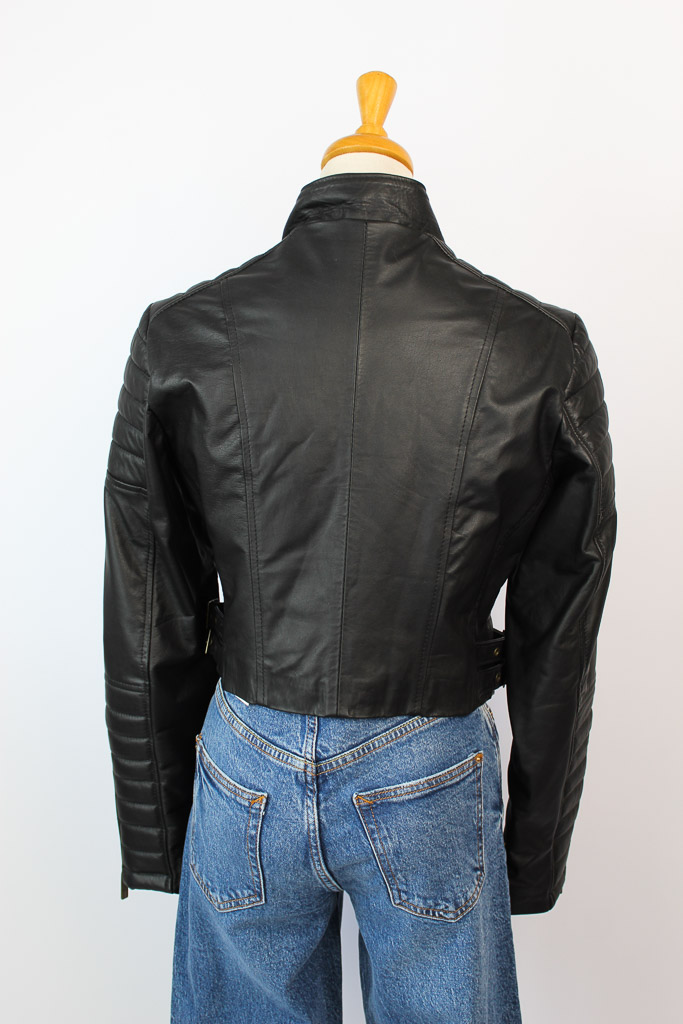 Camila BLACK nueva marca La Chamarra (talla M pequeña)