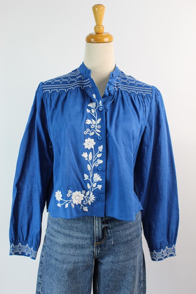 Zara Blue White Floral Embroidered Boho Blouse (talla XS)