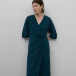 Vestido con drapeados de Adolfo Domínguez nuevo (talla 6)