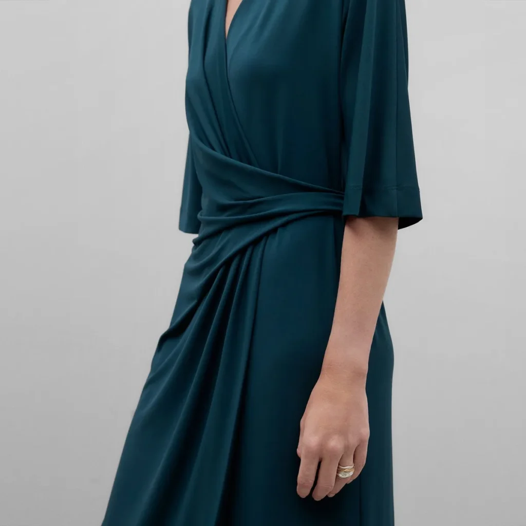 Vestido con drapeados de Adolfo Domínguez nuevo (talla 6)