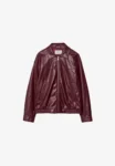 Stradivarius Chaqueta de cuero sintético - dark red (talla L) NUEVA