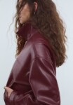 Stradivarius Chaqueta de cuero sintético - dark red (talla L) NUEVA