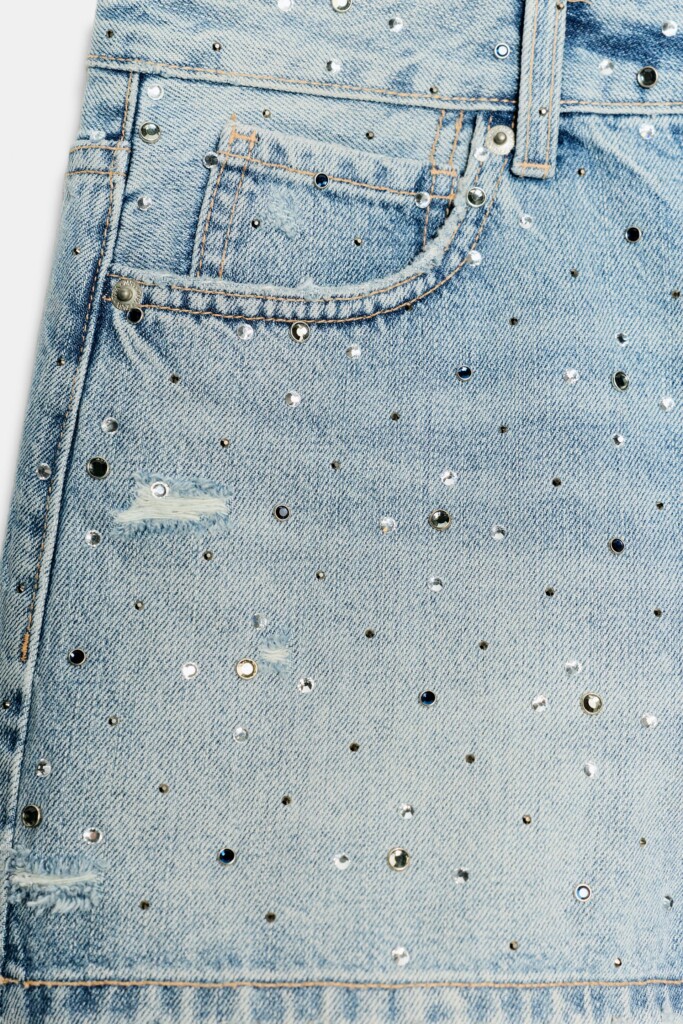 RHINESTONE DENIM SHORTS ZARA NUEVOS (talla 6)