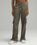lululemon Dance Studio Relaxed-Fit Cargo Pant (talla small)