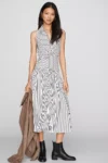 Tobie Drop-Waist Midi Shirtdress by Exquise (talla XS)